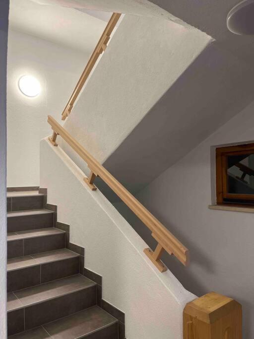 Haus Alberto - Haus Mit 2 Ferienwohnungen Эцталь-Банхоф Экстерьер фото